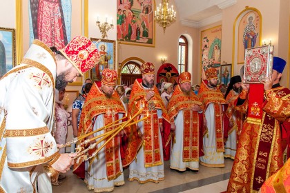 Часов Яр храм Бориса и Глеба престол