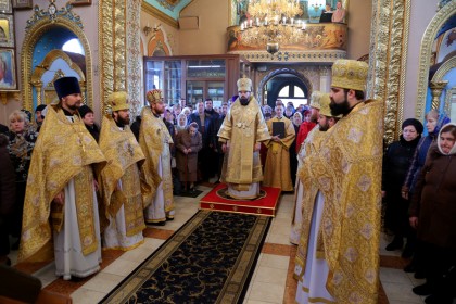 архиерейское богослужение в Покровском соборе Енакиево